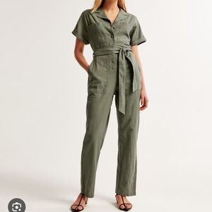 Abercrombie Utility Jumpsuit Small olive green